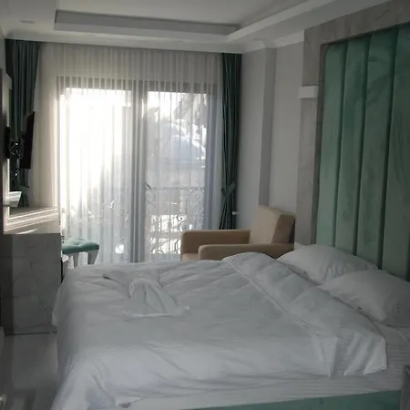 Little Sofia Oda ve Kahvaltı 4*