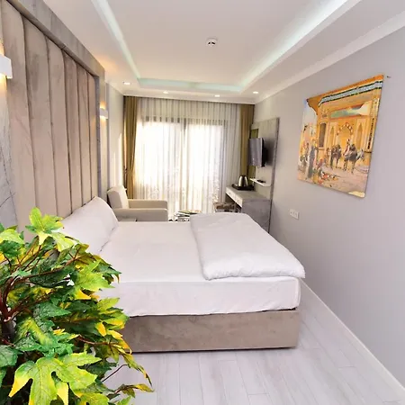 Little Sofia Bed and Breakfast 4*