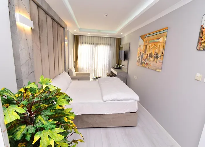 Little Sofia Bed & Breakfast 4*